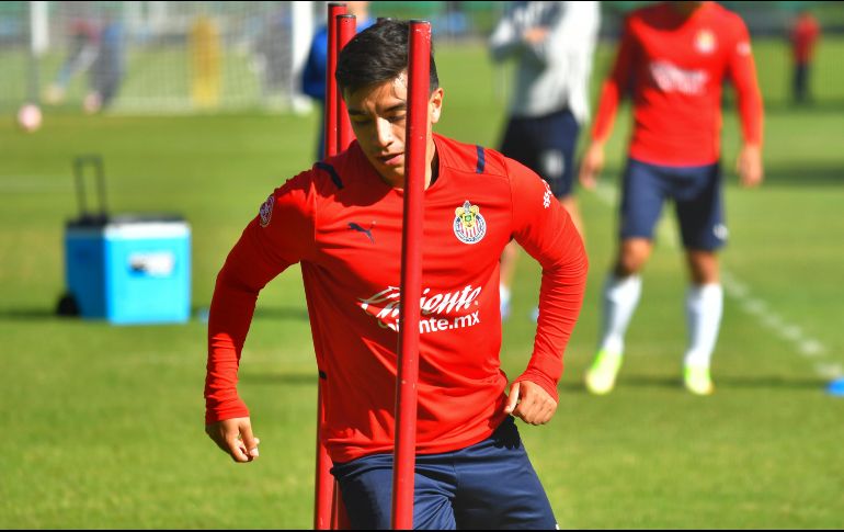 Chivas realiza sus trabajos de pretemporada en la playa, mientras en Guadalajara su acérrimo rival celebra el título del Torneo Apertura 2021 que ganó apenas el domingo. IMAGO7