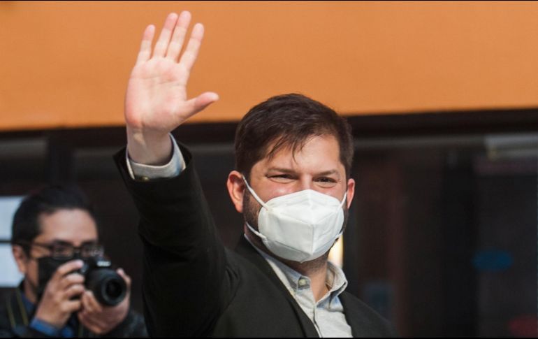 Gabriel Boric acudió a emitir su voto en la elección presidencial en Punta Arenas, Chile. AP/A. Poblete