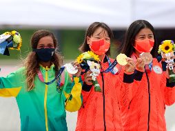 NIÑAS DE ORO. Momiji Nishiya (13 años), la brasileña Rayssa Leal, con la misma edad, y la también nipona Funa Nakayama (16) formaron el podio más joven de la historia. EFE/ARCHIVO