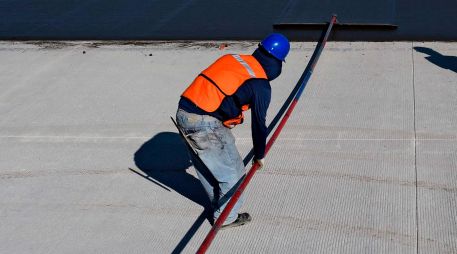 La ley de Ingresos de Jalisco 2022 contempla el incremento escalonado al Impuesto Sobre la Nómina (ISN). AFP/ARCHIVO