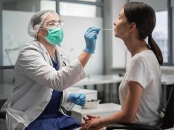 Existen tres tipos de pruebas COVID: PCR, de antígenos y serológicas. BBC