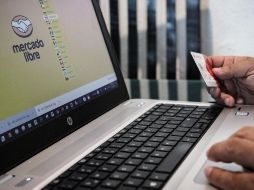 Para tener una tarjeta digital solo es necesario tener una cuenta de banco, un dispositivo con acceso a internet y preguntar a la institución bancaria si cuenta con dicho servicio. ESPECIAL