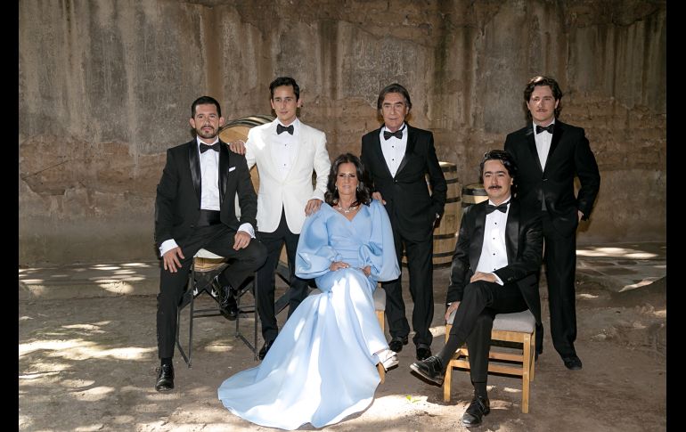 Juan Pablo Mora, Rodrigo Mora, Melín Godínez, Carlos Mora, Catu Mora y Fernando Mora. GENTE BIEN JALISCO/JORGE SOLTERO