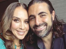 Mónica Naranjo y el promotor Sergio Gabriel se reunieron con medios de comunicación para hablar de los conciertos que la cantautora dará por México. ESPECIAL / @elsergiogabriel