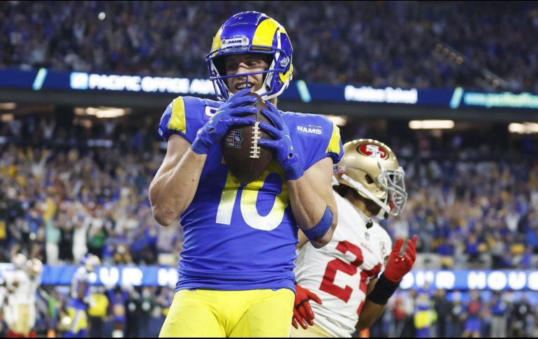 Cooper Kupp tuvo dos recepciones de touchdown a pases de Matthew Stafford por los talentosos Rams. AFP/R. Martínez