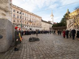 El monumento está construido en granito, el material que tenían que extraer en jornadas de trabajo mortales los prisioneros del campo nazi de Mauthausen. EFE/D. Novotny