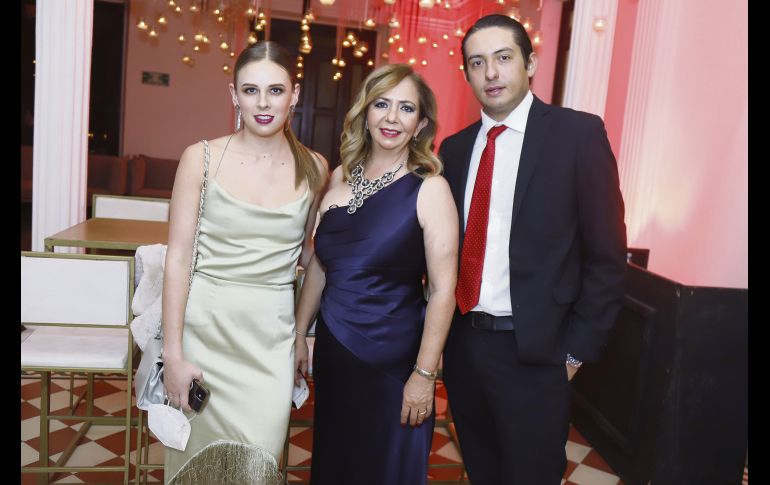 Regina González, Martha Jiménez Juan Pablo Aceves. GENTE BIEN JALISCO/CLAUDIO JIMENO