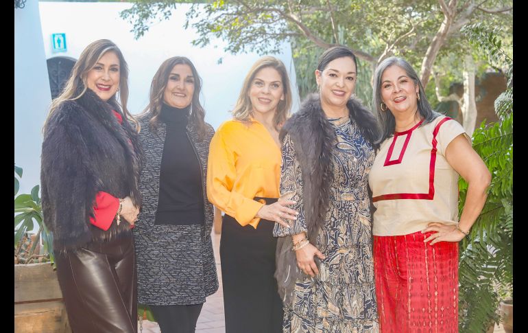 Gaby García, Miriam Sierra, Hilda Reynoso, Elvia Medina y Raquel Guerrero. GENTE BIEN JALISCO/ CLAUDIO JIMENO