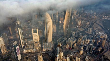 En este país, las mujeres están muy implicadas en las sociedad civil, pero aunque poseen libertad política, tienen que luchar para romper el conservadurismo y la violencia de género. AFP / ARCHIVO