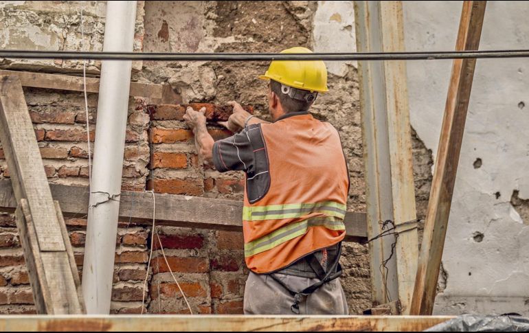 Demanda. Las reparaciones en casa por el tiempo libre en pandemia aumentaron, lo que generó un incremento en las ventas en estos establecimientos. Archivo/ El Informador