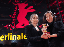 Maria Zamora  y Carla Simon productora y directora del filme  'Alcarras'. EFE/C. Bilain