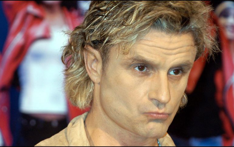 Nacho Cano durante una rueda de prensa que ofreció en 2006, para anunciar su participación en tres fechas en la obra musical “Hoy no me puedo levantar”, en Ciudad de México. EFE/Archivo