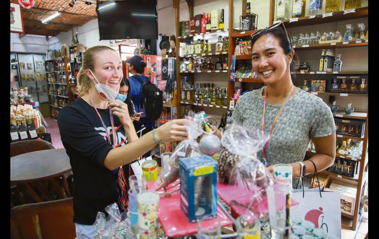 Catherine Harrison y Aldila Sutjiadi. GENTE BIEN JALISCO/ANTONIO MARTÍNEZ