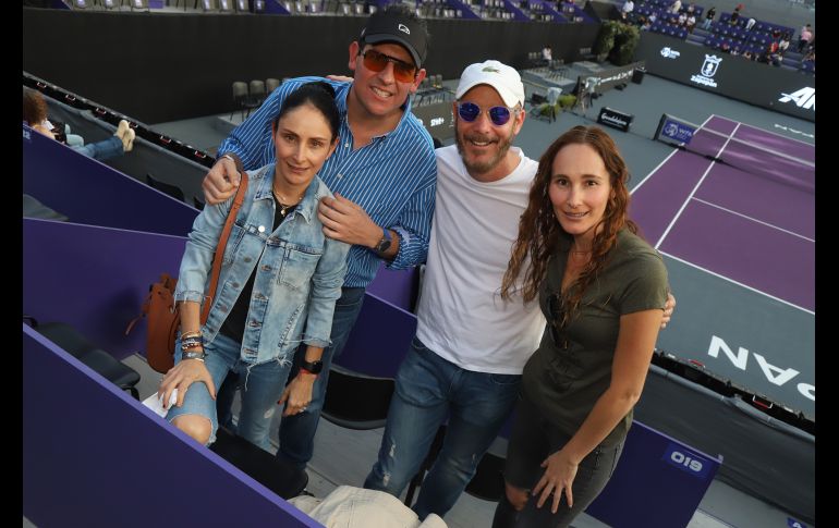 Mariana Vertiz, Eduardo Cordero, Jorge Sahagún y Ana Paula Prieto. GENTE BIEN JALISCO/CLAUDIO JIMENO
