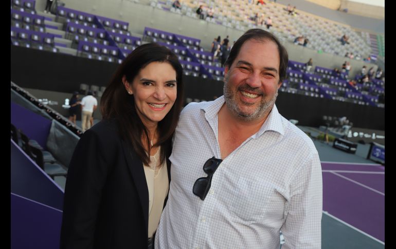 Estela Calzada y Miguel Madero. GENTE BIEN JALISCO/CLAUDIO JIMENO
