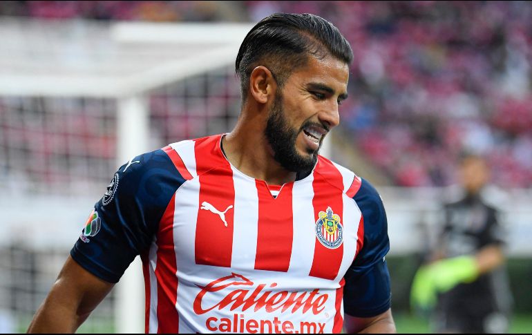 NO ENTIENDE. Miguel Ponce ha reincidido en acciones violentas, sin embargo, ante América solo vio la cartulina amarilla y ante Atlas, aunque vio la roja, la sanción se ha quedado corta. IMAGO7