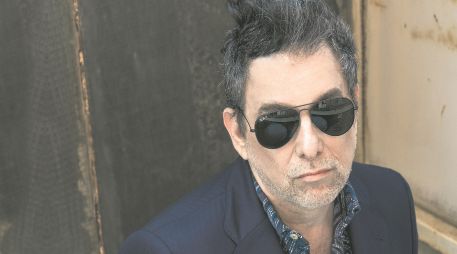 Andrés Calamaro. El músico promete varias sorpresas sobre el escenario del Teatro Diana. ESPECIAL