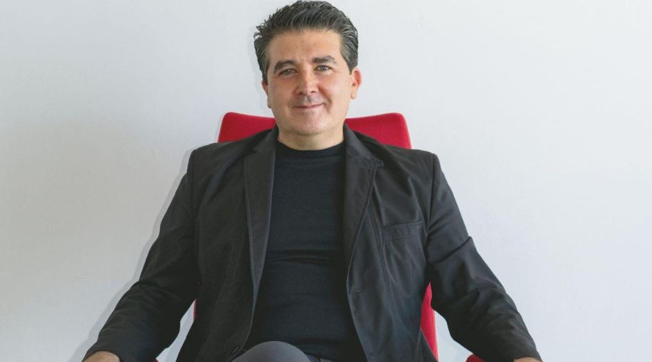 ARQ. MAURICIO DE FONT-RÉAULX. El director general del CCU señala a las bibliotecas como puertas para la entrada al desarrollo. ESPECIAL