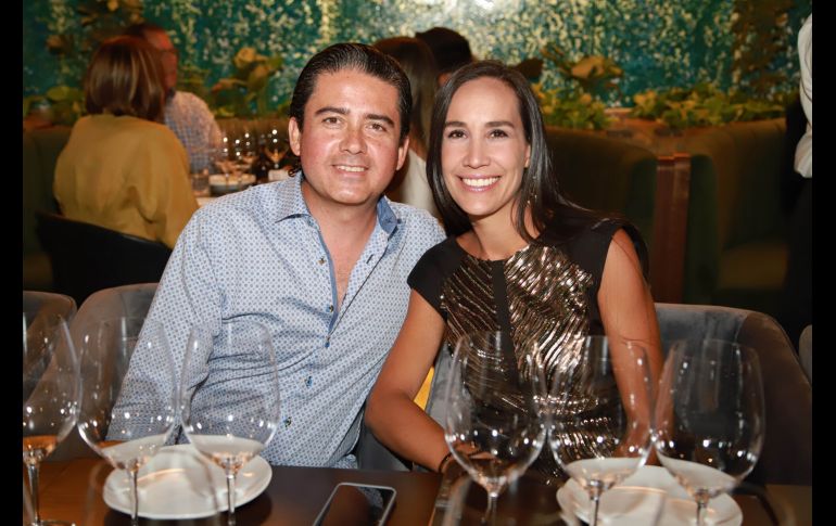 Juan Jesús Aguirre y Claudia Zendejas. GENTE BIEN JLISCO/Tony Martínez