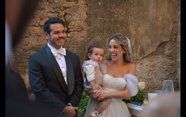 Alejandro Hermosillo, León Hermosillo Vergara y Mariana Vergara. GENTE BIEN JALISCO/Marifer Rached