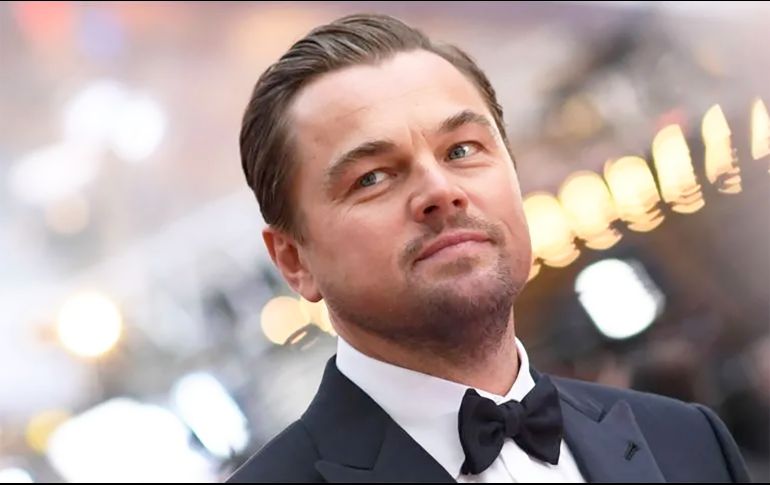 Leonardo DiCaprio hizo la mejor oferta en una subasta de 2015 por un bolso Chanel que regaló a su madre. AFP/ARCHIVO