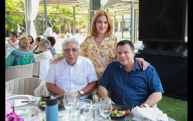 Juventino Jiménez, José Luis Romero y Carolina Jiménez. GENTE BIEN JALISCO/ Antonio Martínez