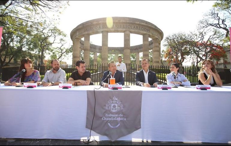 El presidente municipal tapatío, Pablo Lemus, dijo que se creará el paseo literario más grande del mundo. TWITTER/GuadalajaraGob