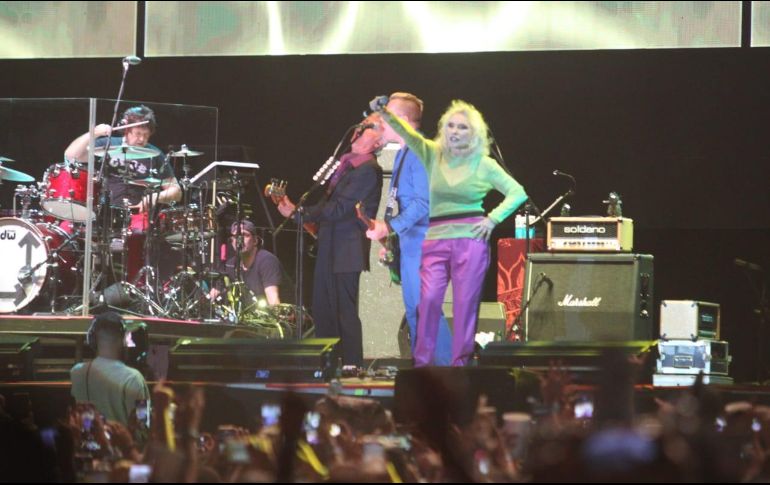 Blondie cerró la noche. EL INFORMADOR/A. Camacho