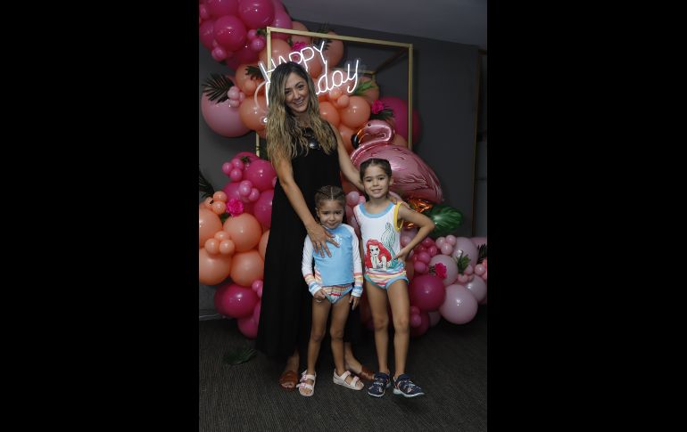 Dominika y Micaela Moreno Orozco con Paula Orozco. GENTE BIEN JALISCO/Claudio Jimeno