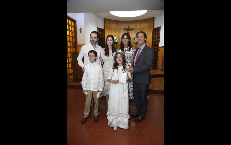 Alexis Gómez España Collignon, Andrea Sánchez Navarro Lúa, Regina Uranga Lamadrid, Ernesto J. Amescua Hernández, Álvaro y María Gómez España Amescua. GENTE BIEN JALISCO/Claudio Jimeno