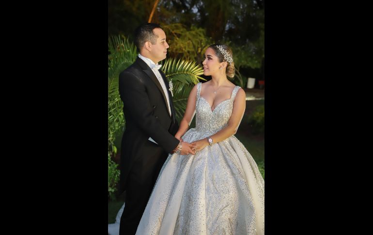 Raúl Nuño Sánchez y Flor Lizeth Camarena Arévalo. GENTE BIEN JALISCO/Antonio Martínez