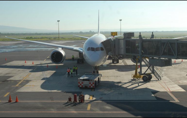 Tras casi un año sin vuelos comerciales, hoy reanuda su actividad con Volaris, que ofrece nuevos destinos.  NTX / ARCHIVO