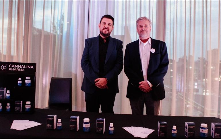 En la presentación se encontraban Ernesto Rodríguez, director general de Cannalina Pharma, y  el doctor Carlos Herrera, quien  presentó parte de su investigación en el uso de cannabis en pacientes.