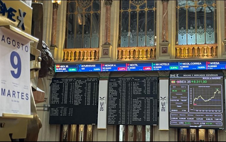 Los inversores están pendientes sobre los nuevos datos de la inflación y es probable que siga cerca de sus máximos en 40 años. EFE/A.Bornay