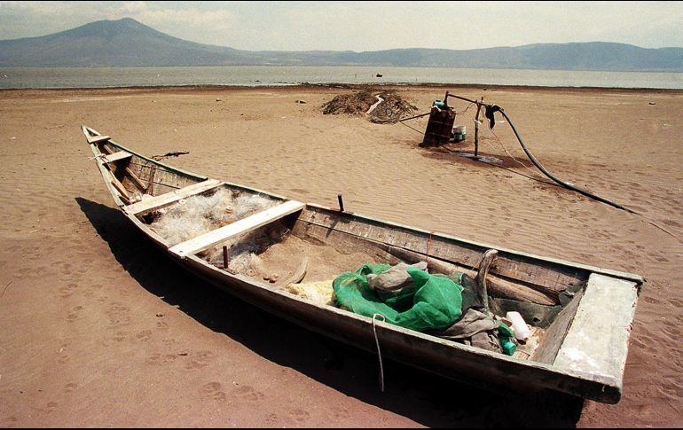 El nivel de agua bajó a niveles nunca antes vistos. EL INFORMADOR/ARCHIVO