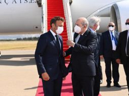 Esta es la segunda vez que Macron viaja a Argelia como presidente de Francia. EFE/Presidencia de Argelia