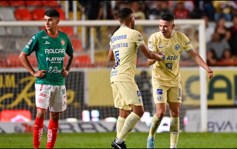 Jona no se quedó ahí y es que se deshizo en elogios para el mediocampista ibérico. IMAGO7