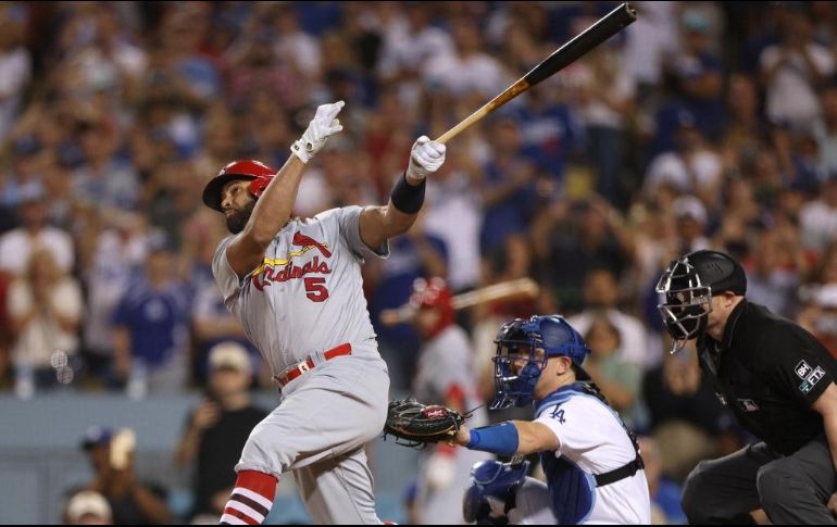 Albert Pujols, quien ya ha anunciado que se retirará a final de esta temporada, puso así su nombre junto a los de gigantes como Barry Bonds (762), Hank Aaron (755) y Babe Ruth (714), con más de 700 jonrones. AFP / H. How