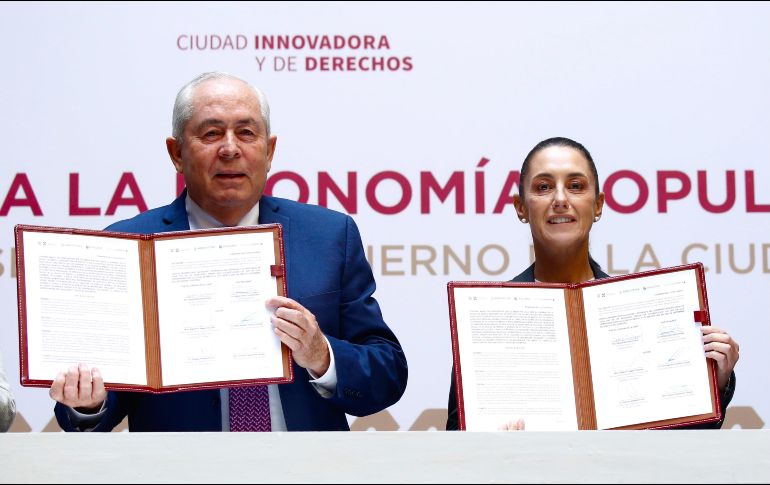 La jefa de Gobierno de la Ciudad de México, Claudia Sheinbaum Pardo, y el director general de Seguridad Alimentaria Mexicana, Leonel Cota Montaño. ESPECIAL