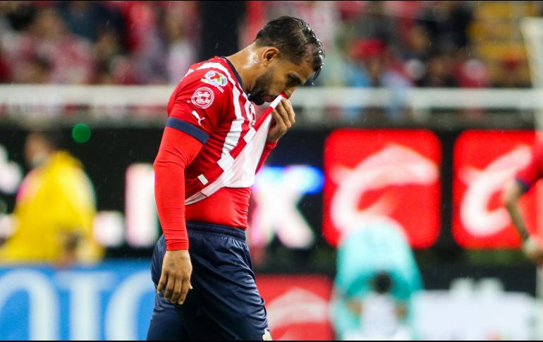 Las razones por las cuales la afición rojiblanca no lo quería del todo, era por  sus constantes errores en la cancha y sobre todo indisciplinas. IMAGO7