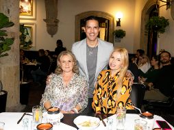 Leslie Oliveros, Jorge Coronado y Leslie Decourtois. GENTE BIEN JALISCO/ Jorge Soltero