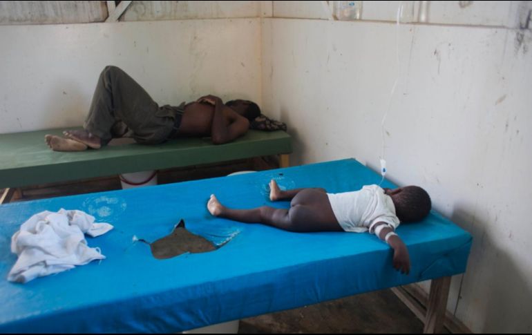 La isla venía de superar completamente un gran brote de cólera comenzando en 2010, mismo dejó un saldo de casi 10 mil víctimas mortales. AP/ ARCHIVO