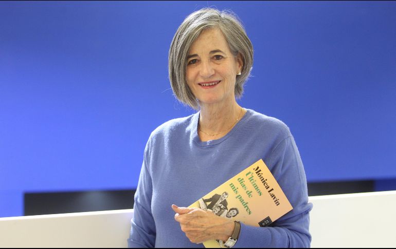 Mónica Lavín enfatiza en los aprendizajes personales y literarios que le brindó “Últimos días de mis padres”, pues nunca había hecho una novela tan basada en su memoria más profunda dando entrada libre a la ficción. EL INFORMADOR / A. Camacho