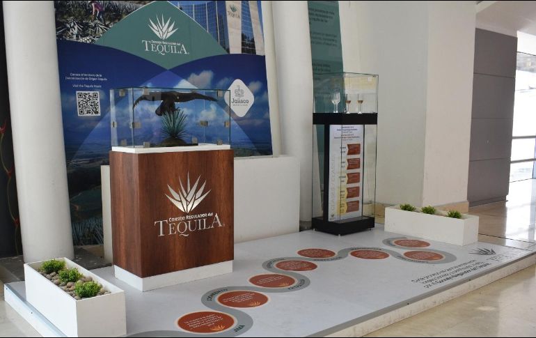 En fomento al turismo en el estado, el Gobierno de Jalisco y la CRT, colocaron un módulo explicativo del origen del tequila. EL INFORMADOR/J. Velazco