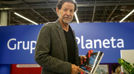 El periodista retoma el tema de las fake news y los radicalismos en su nueva obra. EL INFORMADOR/ C. Zepeda