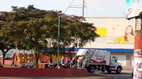 El vertedero de Matatlán fue clausurado por la Procuraduría Federal de Protección Ambiental (Profepa) después de que se documentaran violaciones a las normas ambientales por la empresa Caabsa; El presidente municipal de Tonalá, Sergio Chávez declaró que después de una exhaustiva inspección el basurero fue cerrado. EL INFORMADOR/B. Barragán