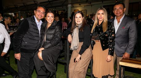 Alejandro Espinosa, Mónica Alarcón, Gloria Calzada, Susana Valencia y Arturo García. GENTE BIEN JALISCO/Jorge Soltero