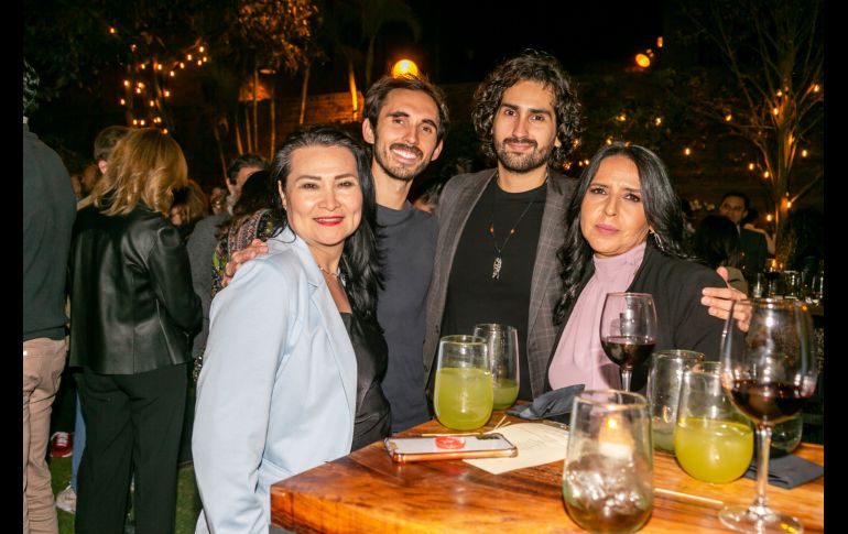 Adriana Rodríguez, Diego Arellano, Christian Solís y Verónica Mendoza. GENTE BIEN JALISCO/Jorge Soltero