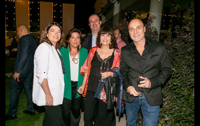 Adriana Fernández, María Fernanda Castillo, Rosa Montero, Jesús Badenes y Ete Echegaray Gastón. GENTE BIEN JALISCO/Jorge Soltero