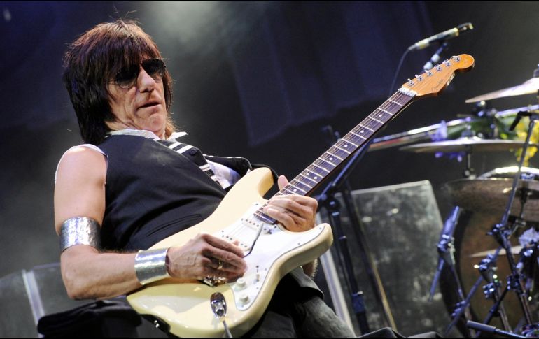 Jeff logró en múltiples ocasiones ganas el premio Grammy, además de formar parte del Salón de la Fama del Rock por su carrera como solista y su trayectoria como miembro del grupo Yardbirds. AP / ARCHIVO